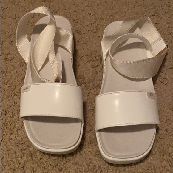 ugg lennox platform sandal